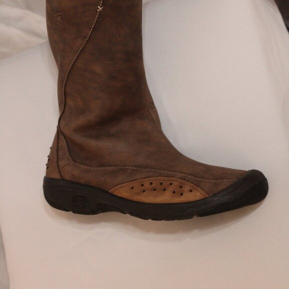 KEEN WOMEN'S BROWN LEATHER ZIP WINTER BOOTS - Picture 3 of 10